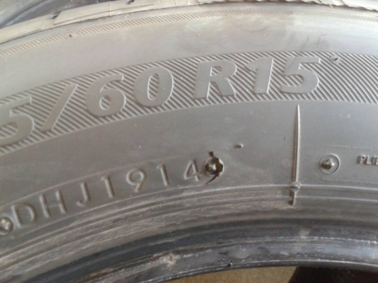 ยาง บริสโตน 195/60R15ปี14 สวยๆ ชุดนี้ ราคา 2990 บาท ยาง บริสโตน 195/60R15ปี14 สวยๆ ชุดนี้ ราคา 2990 บาท