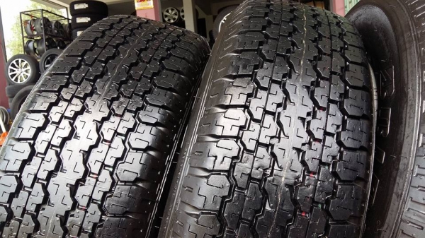 ขายล้อแม็กพร้อมยางป้ายแดง dmax 16&quot;
