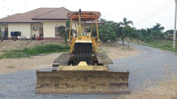 รถแทรกเตอร์  Komatsu  Model D2OP-5   รุ่น5