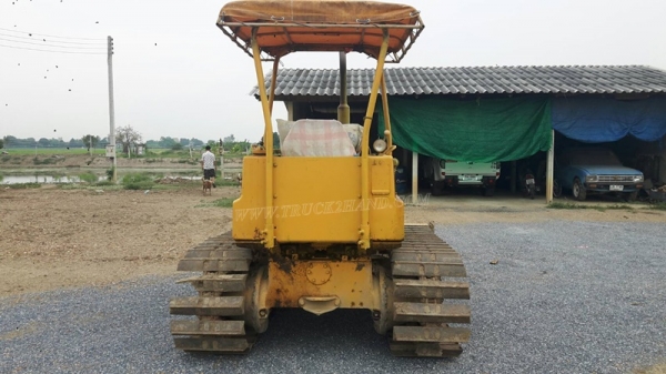 รถแทรกเตอร์  Komatsu  Model D2OP-5   รุ่น5