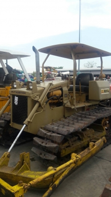 ลดราคาสุดๆๆเหลือ 260,000บาท ขายรถดันดิน MITSUBISHI รุ่น bd2f ใบมีด4ทิศ เก่านอก สภาพสวย (ยาว 2เมตร10เซน) ขายราคา 280,000 สนใจติดต่อ 0818833166 ลดราคาสุดๆๆเหลือ 260,000บาท ขายรถดันดิน MITSUBISHI รุ่น bd2f ใบมีด4ทิศ เก่านอก สภาพสวย (ยาว 2เมตร10เซน) ขายราคา 280,000 สนใจติดต่อ 0818833166