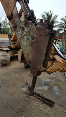 ขายหัวกระแทก รถขุด PC60 เก่านอก ขายราคา 75,000 บาท