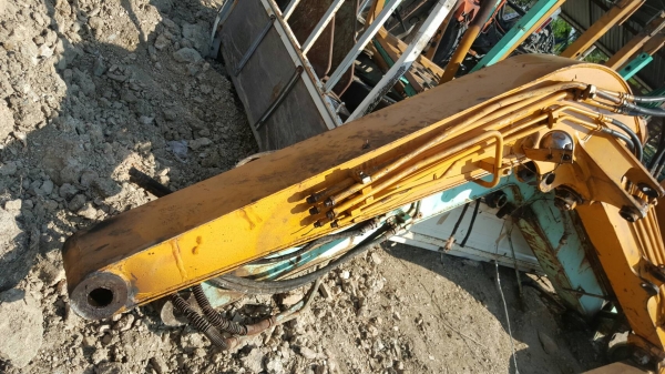 ขายอาร์มชุดล่ะ 35,000 บาท สามารถ แบ่งแยก ขายได้ อาร์ม 15,0000บาท/ สามเหลี่ยม 15,000บาท/บูม 15,000 บาท/