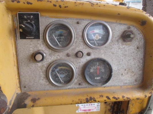 แทรคเตอร์ Caterpillar รุ่น D6C แทรคเตอร์ Caterpillar รุ่น D6C