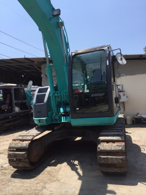 ขายKOBELCO SK135SR-1ES  YY04   มาใหม่  เก่าญี่ปุ่นแท้  มีผานดัน  มีลายแย๊ก  4,XXX  ชั่วโมง  สภาพสวยมากๆๆ  ลองระบบกันได้ทุกวัน  โทร  089-3818694  ดวงนภา