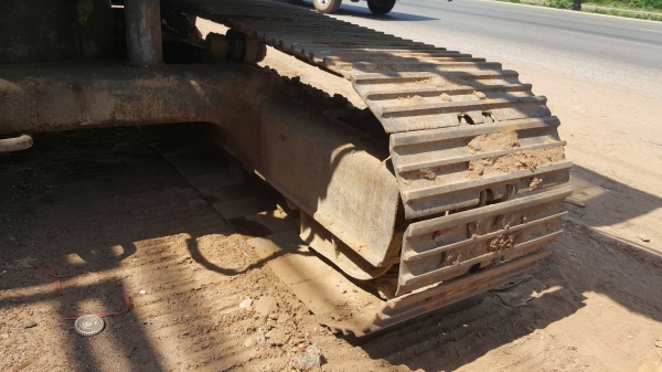 ขาย แบคโฮ KOMATSU 10 HT รุ่น 2 มีไลน์แย็กเรียบร้อย เครื่องแน่น ปั้มดี เอวไม่หลวม ช่วงล่างเต็ม เอกสารใบซื้อขาย