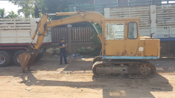 ขาย แบคโฮ KOMATSU 10 HT รุ่น 2 มีไลน์แย็กเรียบร้อย เครื่องแน่น ปั้มดี เอวไม่หลวม ช่วงล่างเต็ม เอกสารใบซื้อขาย