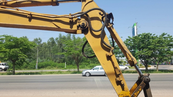 ขาย แบคโฮ KOMATSU 10 HT รุ่น 2 มีไลน์แย็กเรียบร้อย เครื่องแน่น ปั้มดี เอวไม่หลวม ช่วงล่างเต็ม เอกสารใบซื้อขาย