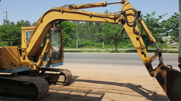 ขาย แบคโฮ KOMATSU 10 HT รุ่น 2 มีไลน์แย็กเรียบร้อย เครื่องแน่น ปั้มดี เอวไม่หลวม ช่วงล่างเต็ม เอกสารใบซื้อขาย