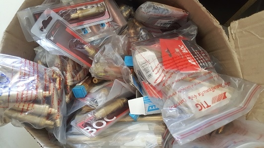 ขายอุปกรณ์หัวตัดแก๊ซมีหลายชิ้นเหมารวมราคาชิ้นละ 100 บาท ขายอุปกรณ์หัวตัดแก๊ซมีหลายชิ้นเหมารวมราคาชิ้นละ 100 บาท