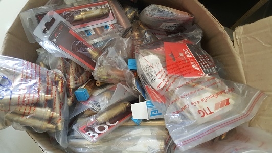 ขายอุปกรณ์หัวตัดแก๊ซมีหลายชิ้นเหมารวมราคาชิ้นละ 100 บาท ขายอุปกรณ์หัวตัดแก๊ซมีหลายชิ้นเหมารวมราคาชิ้นละ 100 บาท