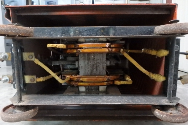 ตู้เชื่อม EAGLE 300A สภาพใหม่ ใช้ได้ปกติ