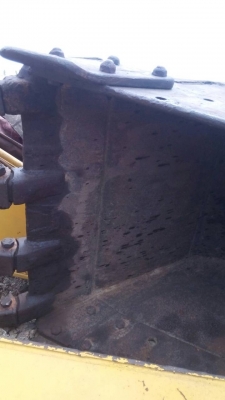 ขายบุ้งกี้เก่าติดรถ  รุ่น-200  2ลูก  รุ่น-315  1 ลูก ขายตามสภาพ ขายไม่แพงครับ