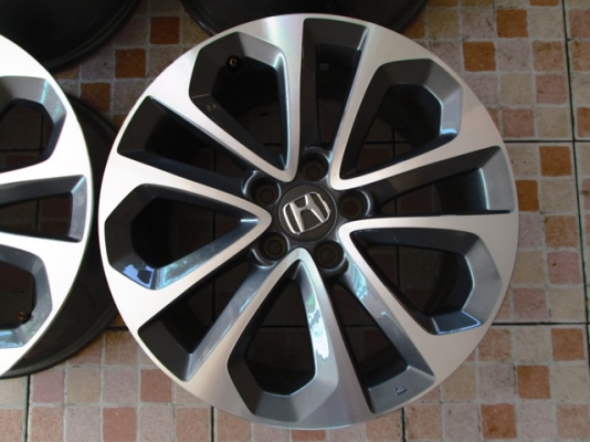 ขายล้อ ACCORD G9 ขอบ 18 ตัวท็อป 1ชุด สวยๆ ขายล้อ ACCORD G9 ขอบ 18 ตัวท็อป 1ชุด สวยๆ