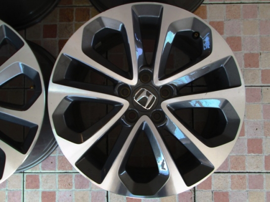 ขายล้อ ACCORD G9 ขอบ 18 ตัวท็อป 1ชุด สวยๆ ขายล้อ ACCORD G9 ขอบ 18 ตัวท็อป 1ชุด สวยๆ