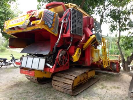 รถเกี่ยวเกษตรพัฒนา รถเกี่ยวเกษตรพัฒนา