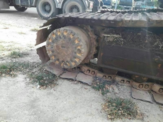 ขาย 385,000 KOMATSU  200 - 5 ซี่เรียลสูง 64913  เครื่องดี ปั้มดี  เอวแน่น  ช่วงล่างพอใช้รถทำงานอยู่   รถอยู่ นครปฐม โทร&amp;ไอดีไลน์ 0610710295