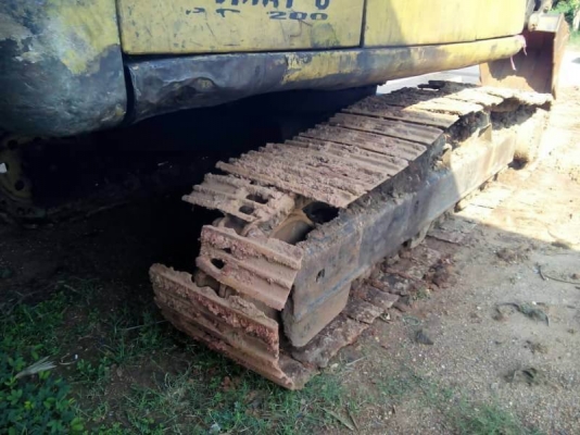 ขาย 650,000 KOMATSU PC200-6 เครื่อง KOMATSU  ไฟฟ้าครบ เครื่องดี ปั้มแรง เอวขยับนิดๆ ช่วงล่างดี อินวอยทร์   รถอยู่ นครปฐม โทร&amp;ไอดีไลน์ 0610710295