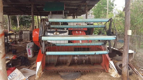 รถเกี่ยว มือสองสภาพดี