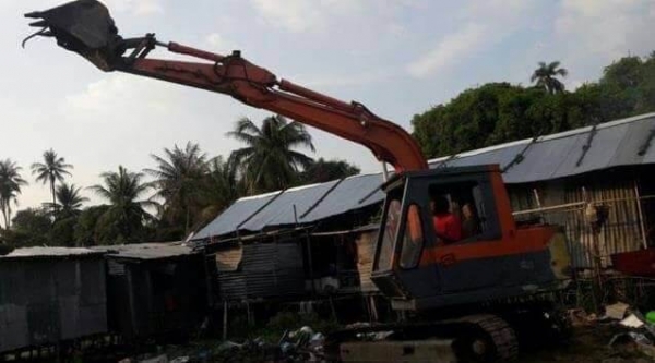 ขาย 265,000 KOMATSU pc 60-1 เครื่องดี ปั้มแรง ช่วงล่างแน่น รถพร้อมใช้   รถอยู่ สระบุรี โทร&amp;ไอดีไลน์ 0610710295
