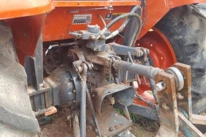 ขาย 365,000 รถไถ KUBOTA M6040 ปี 56 ฝาครอบเครื่องมีบุบ เอกสารเล่มทะเบียนเต็ม อุปกรณ์มีใบดันหน้า และผาน 3  รถอยู่ จ.อุดรธานี โทร&amp;ไอดีไลน์ 0610710295