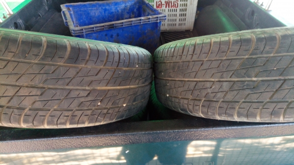 ขายยางมือสอง