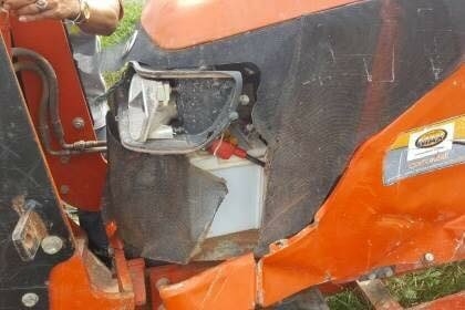 ขาย 365,000 รถไถ KUBOTA M6040 ปี 56 ฝาครอบเครื่องมีบุบ เอกสารเล่มทะเบียนเต็ม อุปกรณ์มีใบดันหน้า และผาน 3  รถอยู่ จ.อุดรธานี  โทร 098-1862844 อ๊อฟ 101 ไอดีไลน์ ja5657