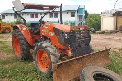 ขาย 365,000 รถไถ KUBOTA M6040 ปี 56 ฝาครอบเครื่องมีบุบ เอกสารเล่มทะเบียนเต็ม อุปกรณ์มีใบดันหน้า และผาน 3  รถอยู่ จ.อุดรธานี  โทร 098-1862844 อ๊อฟ 101 ไอดีไลน์ ja5657