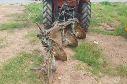 ขาย 365,000 รถไถ KUBOTA M6040 ปี 56 ฝาครอบเครื่องมีบุบ เอกสารเล่มทะเบียนเต็ม อุปกรณ์มีใบดันหน้า และผาน 3  รถอยู่ จ.อุดรธานี  โทร 098-1862844 อ๊อฟ 101 ไอดีไลน์ ja5657