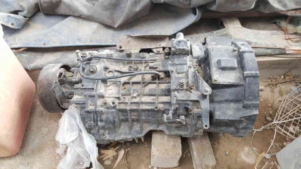 ขาย เกียร์ ZF ยกลงจาก ISUZU DECA 270 สภาพพร้อมใช้งานครับ