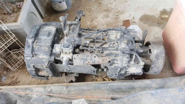 ขาย เกียร์ ZF ยกลงจาก ISUZU DECA 270 สภาพพร้อมใช้งานครับ