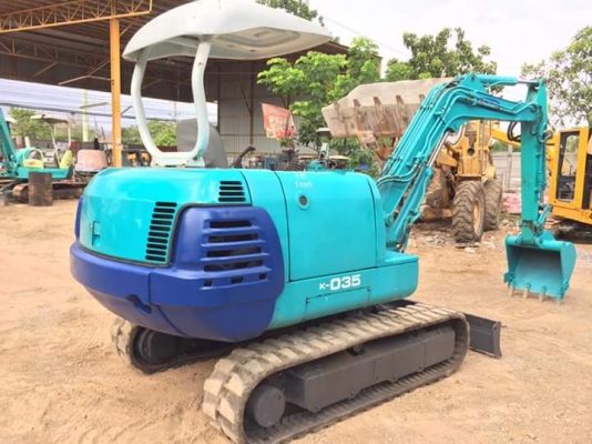 ขายรถแบ๊คโฮ เก่านอกญี่ปุ่น  ยี่ห้อ : KUBOTA แบบ : K-035 (เทียบเท่าขนาดPC35) รถเก่านอกแท้ มีเอกสารใบอินวอย ไม่เคยใช้งานในไทย100\%  ราคาต่อรองได้นะค่ะ  สนใจติดต่อ : 099-907-9273 กิ๊ฟ กมลชนก