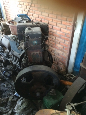 ขายเครื่องยนต์ดีเซล ลิสเตอร์ อังกฤษ 8 แรง เหมา  2  ตัว