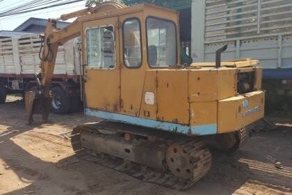ขาย 245,000 แบคโฮ KOMATSU 10 HT รุ่น 2 มีไลน์หัวเจาะ เรียบร้อย เครื่องแน่น ปั้มดี เอวไม่หลวม ช่วงล่างเต็ม เอกสารใบซื้อขาย  รถอยู่ จ.อุดรธานี  โทร&amp;ไอดีไลน์ 0610710295