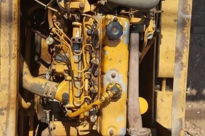 ขาย 245,000 แบคโฮ KOMATSU 10 HT รุ่น 2 มีไลน์หัวเจาะ เรียบร้อย เครื่องแน่น ปั้มดี เอวไม่หลวม ช่วงล่างเต็ม เอกสารใบซื้อขาย  รถอยู่ จ.อุดรธานี  โทร&amp;ไอดีไลน์ 0610710295