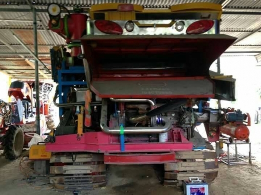 ขาย 650,000  รถเกี่ยว  (ท่าเสาพัฒนา) เครื่อง Jo8C Turbo ปั้มไดกิ้น 22 ตัวเดิน 12HT 43 ข้อ 9 ลูก  ลูกตี 22" ตู้ 6 ฟุต ปาก 2.9 เมตร  โซ่ใหม่ 1 คู่  ช่วงล่างเต็ม    รถอยู่ จ.อุบลราชธานี โทร&amp;ไอดีไลน์ 0815909917