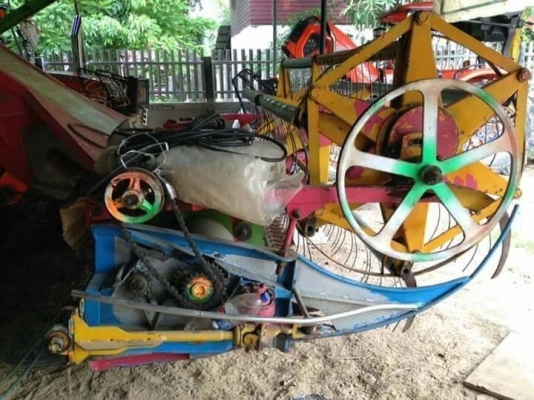 ขาย 650,000  รถเกี่ยว  (ท่าเสาพัฒนา) เครื่อง Jo8C Turbo ปั้มไดกิ้น 22 ตัวเดิน 12HT 43 ข้อ 9 ลูก  ลูกตี 22" ตู้ 6 ฟุต ปาก 2.9 เมตร  โซ่ใหม่ 1 คู่  ช่วงล่างเต็ม    รถอยู่ จ.อุบลราชธานี โทร&amp;ไอดีไลน์ 0815909917