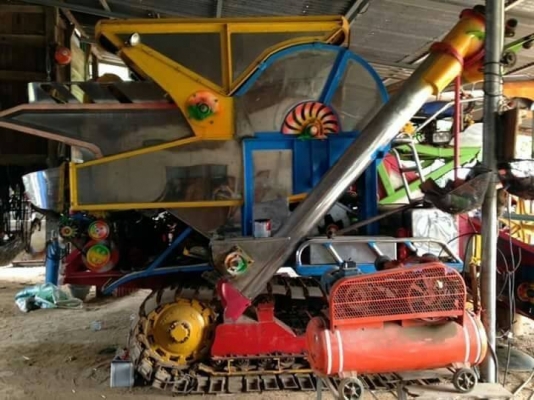 ขาย 650,000  รถเกี่ยว  (ท่าเสาพัฒนา) เครื่อง Jo8C Turbo ปั้มไดกิ้น 22 ตัวเดิน 12HT 43 ข้อ 9 ลูก  ลูกตี 22" ตู้ 6 ฟุต ปาก 2.9 เมตร  โซ่ใหม่ 1 คู่  ช่วงล่างเต็ม    รถอยู่ จ.อุบลราชธานี โทร&amp;ไอดีไลน์ 0815909917