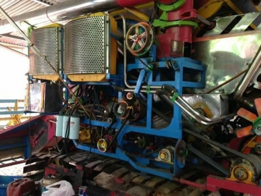 ขาย 650,000  รถเกี่ยว  (ท่าเสาพัฒนา) เครื่อง Jo8C Turbo ปั้มไดกิ้น 22 ตัวเดิน 12HT 43 ข้อ 9 ลูก  ลูกตี 22" ตู้ 6 ฟุต ปาก 2.9 เมตร  โซ่ใหม่ 1 คู่  ช่วงล่างเต็ม    รถอยู่ จ.อุบลราชธานี โทร&amp;ไอดีไลน์ 0815909917