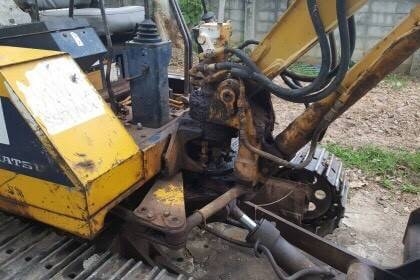 ขาย 195,000 รถแบคโฮเล็ก KOMATSU PC20-5 เครื่องดี ปั้มดี ช่วงล่างแน่น รถใช้งานอยู่ครับ เอกสารใบซื้อขาย  รถอยู่ จ.อุดรธานี  โทร&amp;ไอดีไลน์ 0610710295