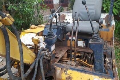 ขาย 195,000 รถแบคโฮเล็ก KOMATSU PC20-5 เครื่องดี ปั้มดี ช่วงล่างแน่น รถใช้งานอยู่ครับ เอกสารใบซื้อขาย  รถอยู่ จ.อุดรธานี  โทร&amp;ไอดีไลน์ 0610710295