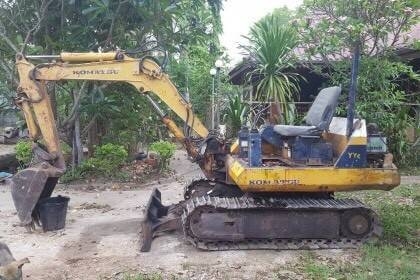 ขาย 195,000 รถแบคโฮเล็ก KOMATSU PC20-5 เครื่องดี ปั้มดี ช่วงล่างแน่น รถใช้งานอยู่ครับ เอกสารใบซื้อขาย  รถอยู่ จ.อุดรธานี  โทร&amp;ไอดีไลน์ 0610710295