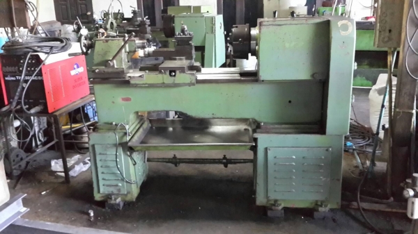 ขายแท่นกลึง3ฟุต3เพลามีเบรค ขายแท่นกลึง3ฟุต3เพลามีเบรค