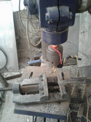 ขายสว่านแท่น และตัวตัดไฟเบอร์ ขายสว่านแท่น และตัวตัดไฟเบอร์