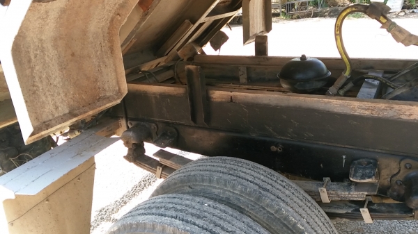 ขายหกล้อดั้มเอฟชี4เจปี40เครื่อง140แรงรถสวยพร้อมใช้0616892888