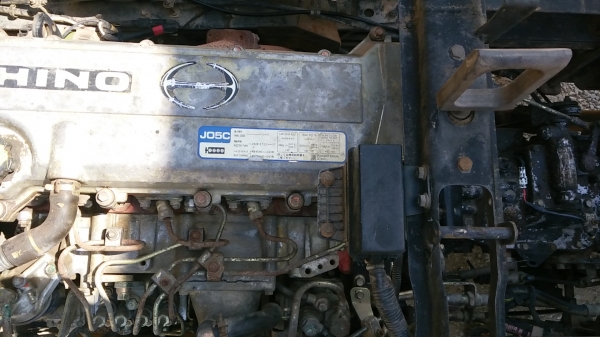 ขายหกล้อดั้มเอฟชี4เจปี40เครื่อง140แรงรถสวยพร้อมใช้0616892888