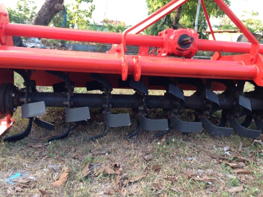 รถไถ 36 แรงปี  53 อุปกร 3 อย่าง   ซ. ม  2000   นิด ฯฯ มือเดียวป้ายแดง  ราคาเบาฯฯ  285000   บาท  วันทูคอล 098 668-3479 dtac 094 283-9369 สิทธิ์ คัล