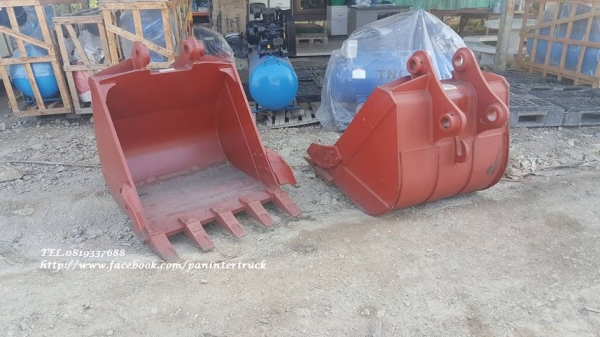 สินค้าใหม่ ประกอบนอกBUCKET บุ๊งกี๋สำหรับรถขุดไซค์ 100,110,120  สลัก 65 มิล/ แบบมีปีกข้าง เสริมบ่าบุ๊งกี๋ / 5 ฟัน / ปากกว้าง: 36 นิ้ว / ราคาเพียง(ใบละ) 33,000 บาท สนใจรีบติดต่อ 0819337688