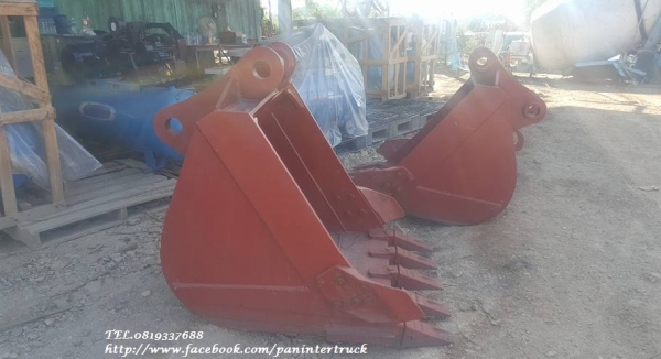 สินค้าใหม่ ประกอบนอกBUCKET บุ๊งกี๋สำหรับรถขุดไซค์ 100,110,120  สลัก 65 มิล/ แบบมีปีกข้าง เสริมบ่าบุ๊งกี๋ / 5 ฟัน / ปากกว้าง: 36 นิ้ว / ราคาเพียง(ใบละ) 33,000 บาท สนใจรีบติดต่อ 0819337688