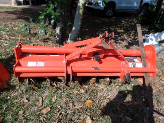 ขายโลตาลี่ตราช้างแท้ รุ่นKUBOTA L3608 สภาพเดิมๆน๊อตไม่เคยถอดมีอยู่2ตัว ใครกำลังหาอยู่ด่วนๆเลยครับ ขายราคา39,000บาท สนใจสอบถามได้ครับ 080-1696651
